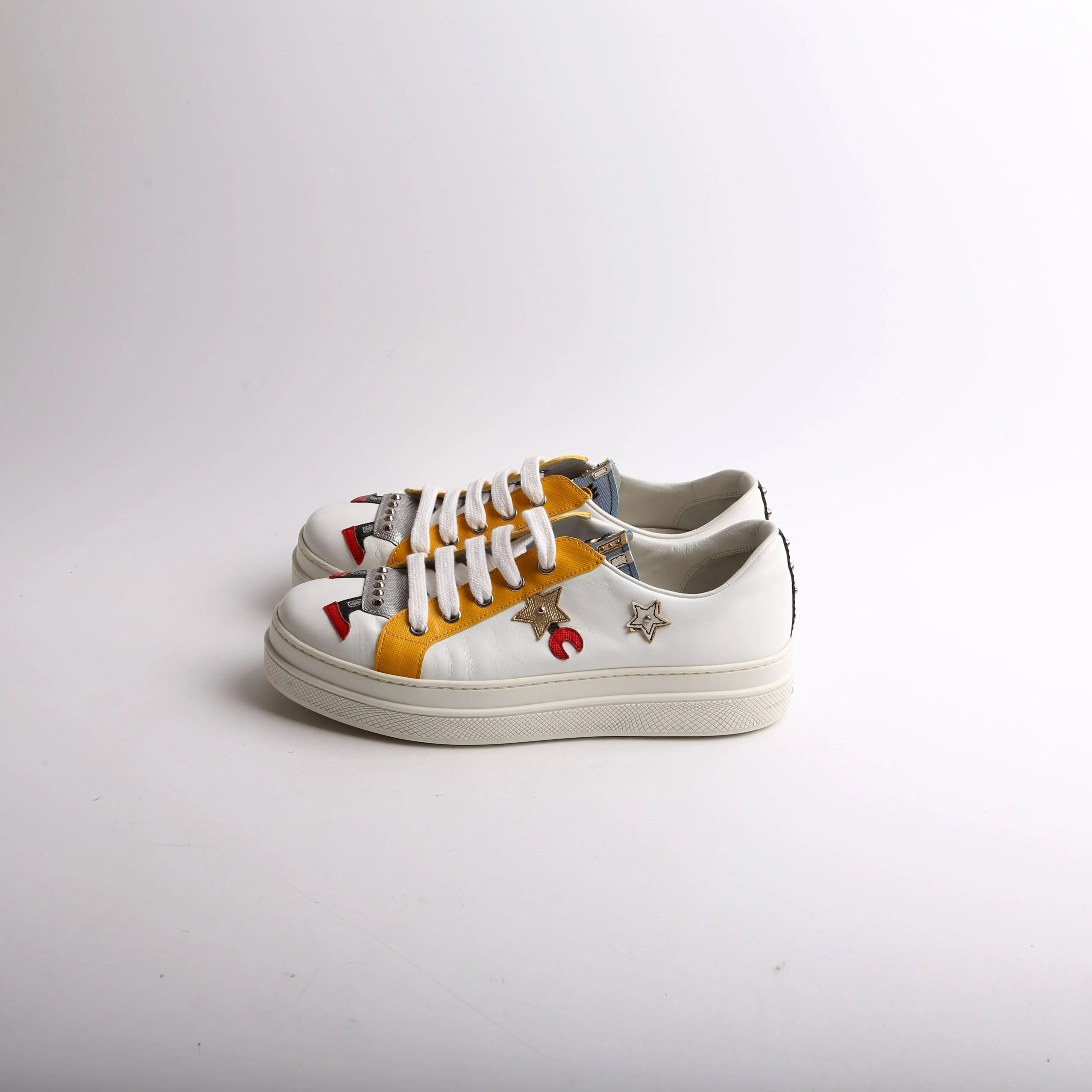 Aplique Low Top Sneakers Size 40