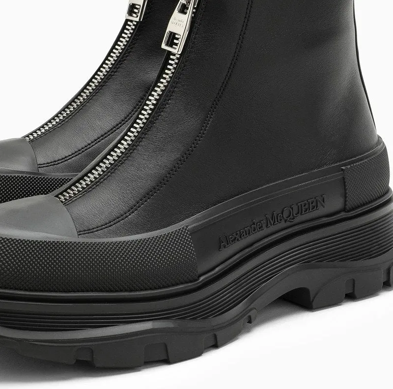 BLACK ZIP TREAD SLICK BOOT