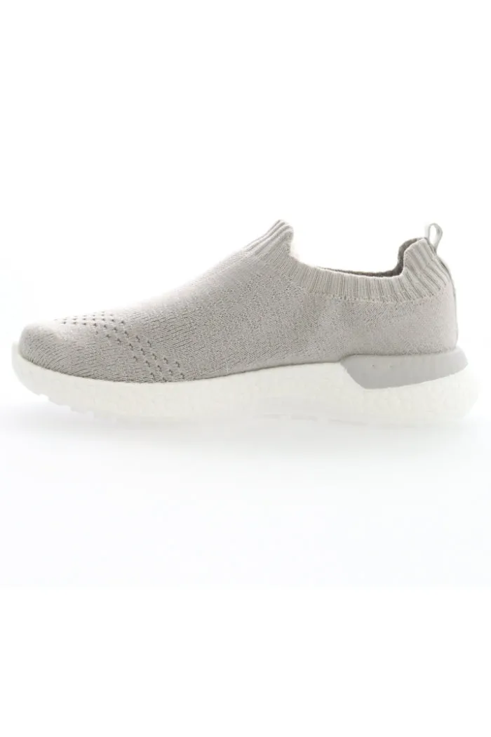 Propet B10 Slip On