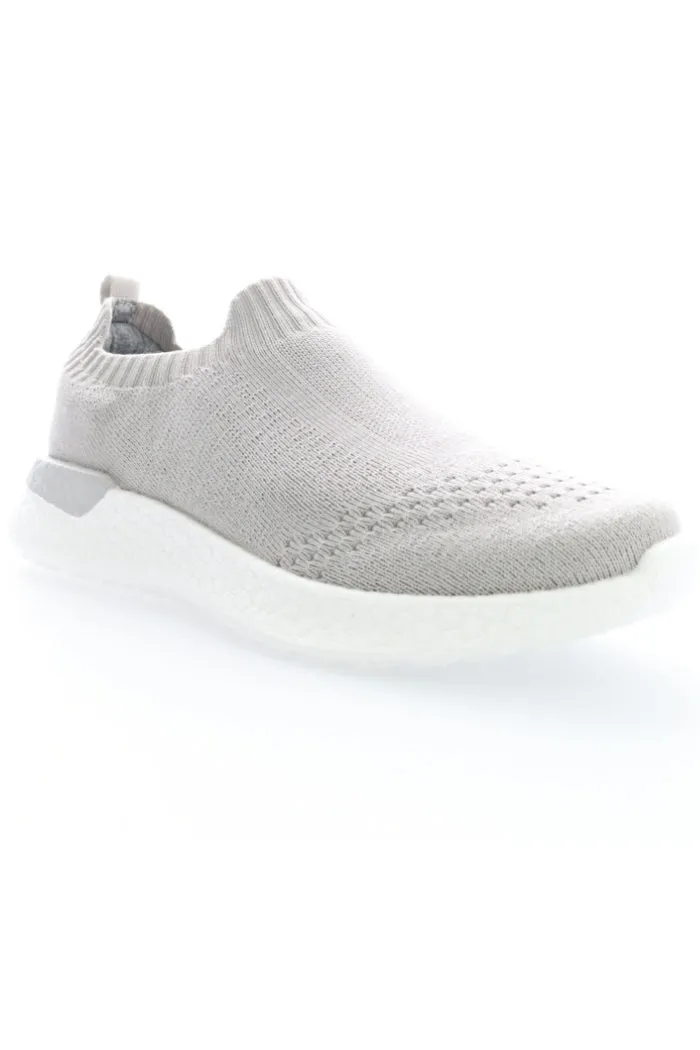 Propet B10 Slip On